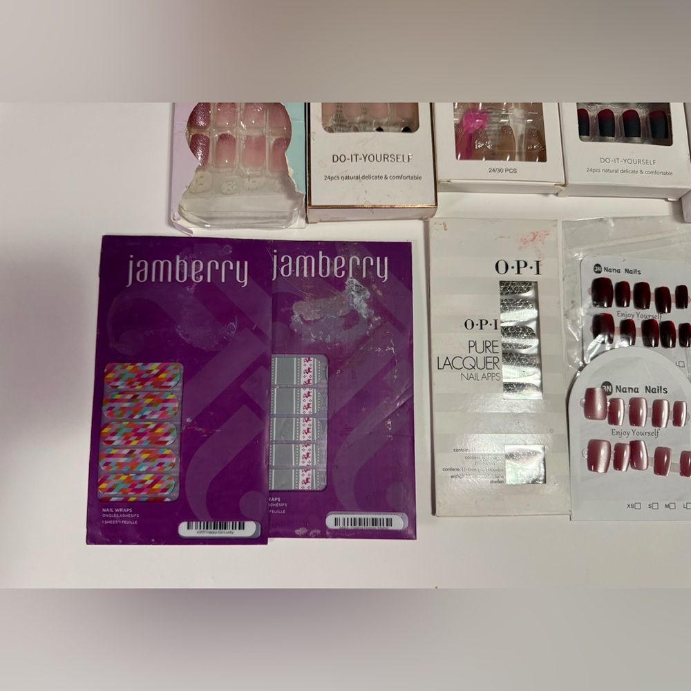 Fake Nails Bundle - Picture 4 of 5